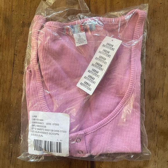 Urban Outfitters Sun Kissed Henley Top - Picture 2 of 6